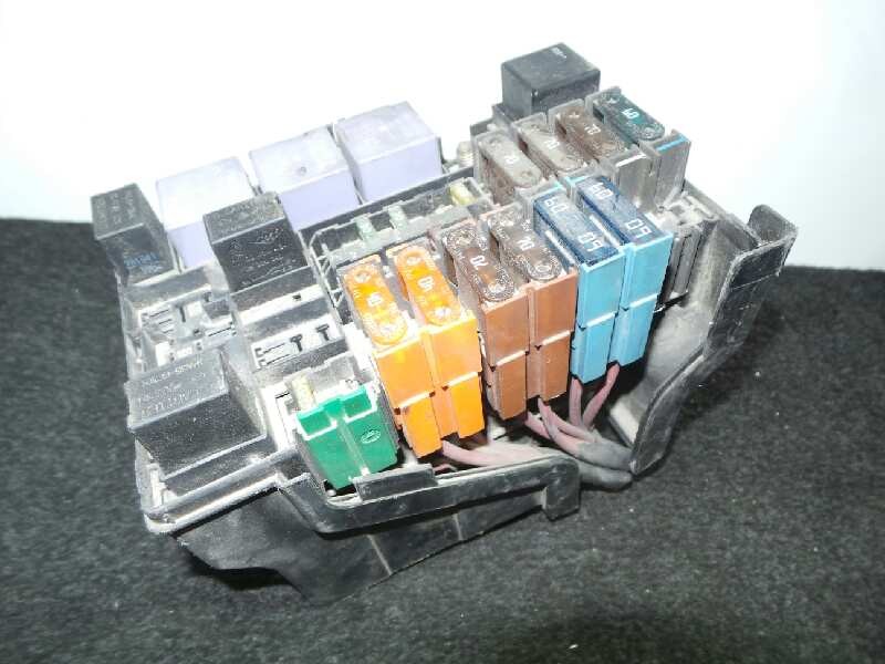 Recambio de caja reles / fusibles para renault laguna ii (bg0) 1.9 dci diesel referencia OEM IAM 8200162334D-55RD1G183  