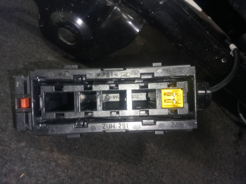 Recambio de asiento delantero izquierdo para opel corsa e gsi referencia OEM IAM  TELA 
