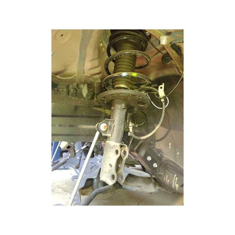 Recambio de amortiguador delantero izquierdo para toyota auris 1.4 turbodiesel cat referencia OEM IAM   