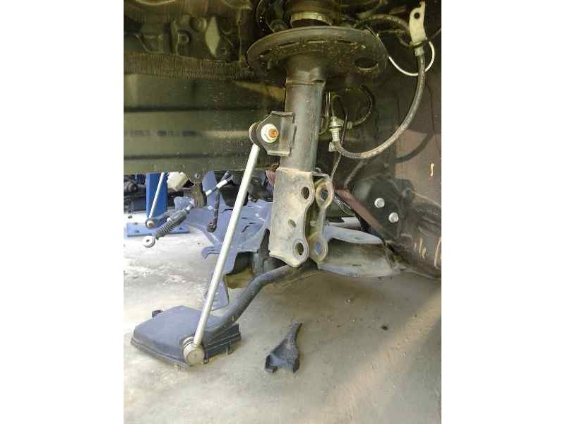 Recambio de amortiguador delantero izquierdo para toyota auris 1.4 turbodiesel cat referencia OEM IAM   