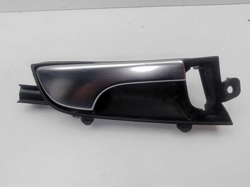 Recambio de maneta interior delantera derecha para audi a3 (8p) 1.9 tdi referencia OEM IAM 8P3867020  