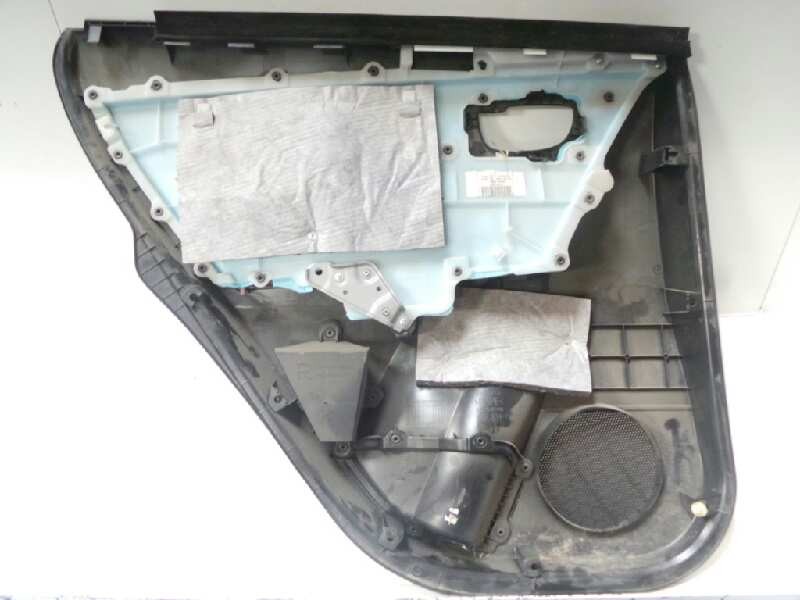 Recambio de guarnecido puerta trasera derecha para toyota auris 1.4 turbodiesel cat referencia OEM IAM   