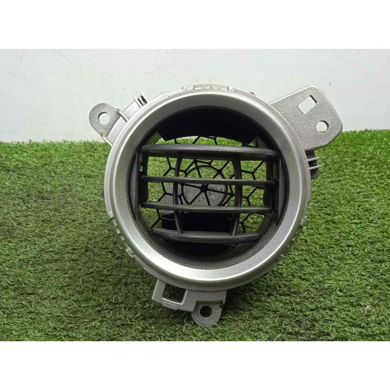 Recambio de aireador delantero izquierdo para toyota auris 1.4 turbodiesel cat referencia OEM IAM 5568002020C0  