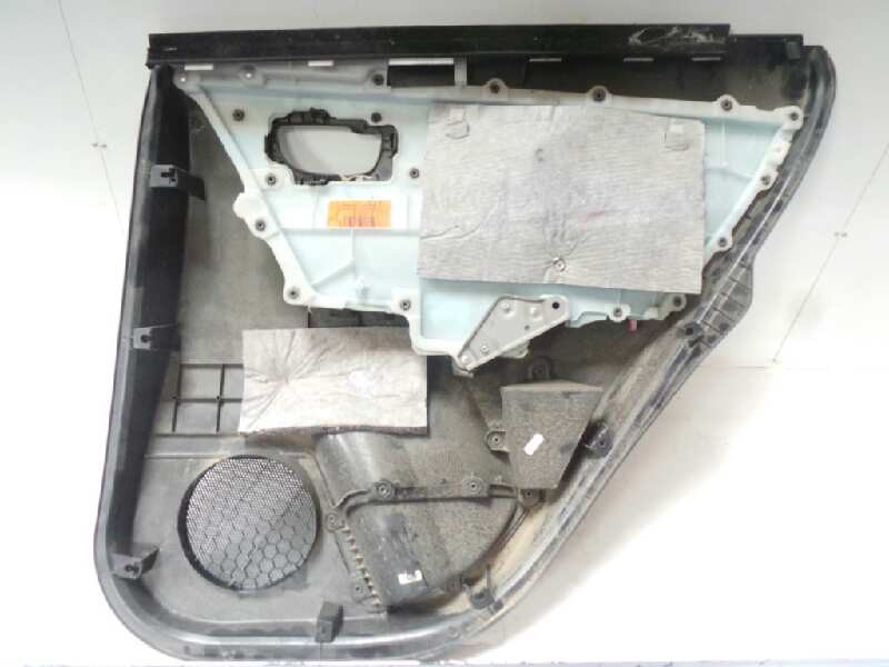Recambio de guarnecido puerta trasera izquierda para toyota auris 1.4 turbodiesel cat referencia OEM IAM   