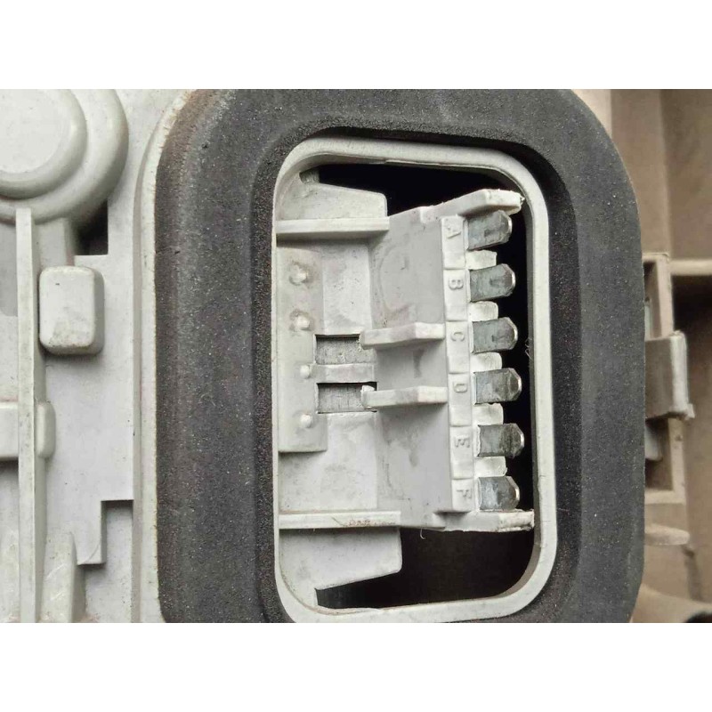 Recambio de piloto trasero derecho para opel zafira a 2.0 dti referencia OEM IAM  99-05 BLANCO