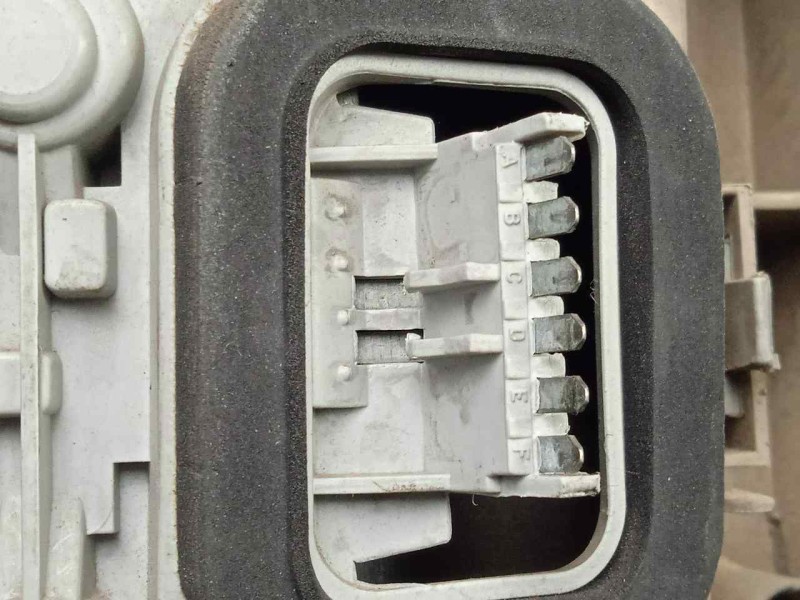 Recambio de piloto trasero derecho para opel zafira a 2.0 dti referencia OEM IAM  99-05 BLANCO