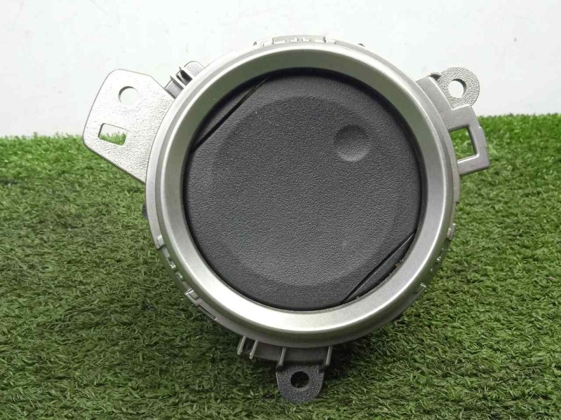 Recambio de aireador delantero derecho para toyota auris 1.4 turbodiesel cat referencia OEM IAM 5568002020C0  