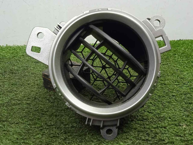 Recambio de aireador delantero derecho para toyota auris 1.4 turbodiesel cat referencia OEM IAM 5568002020C0  