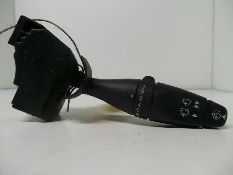 Recambio de mando limpia para ford fiesta (cbk) fun referencia OEM IAM 1S7T17A553DD  