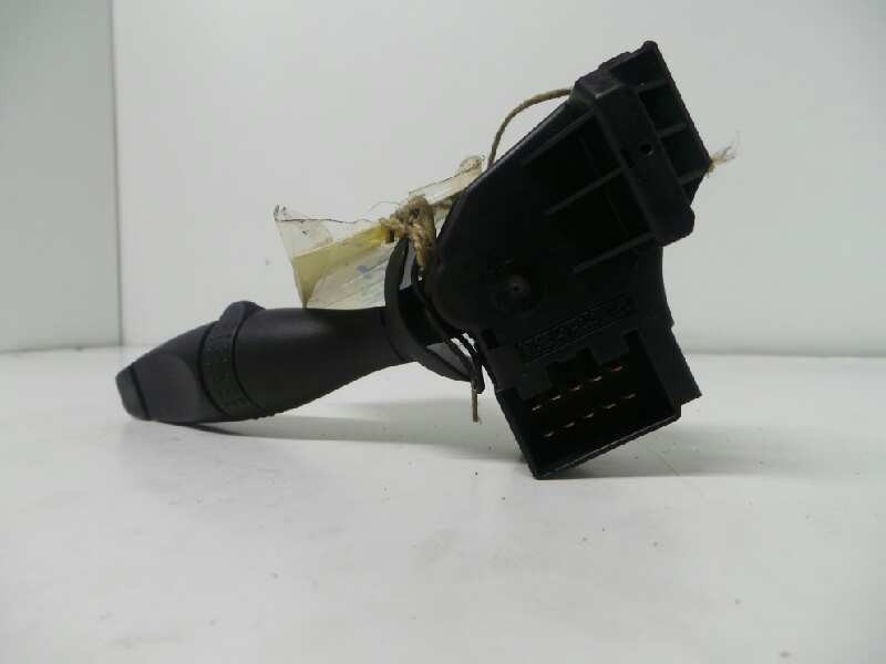 Recambio de mando limpia para ford fiesta (cbk) fun referencia OEM IAM 1S7T17A553DD  