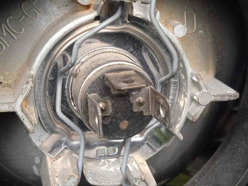 Recambio de faro derecho para nissan micra (k11) 1.0 16v cat referencia OEM IAM  98-00 