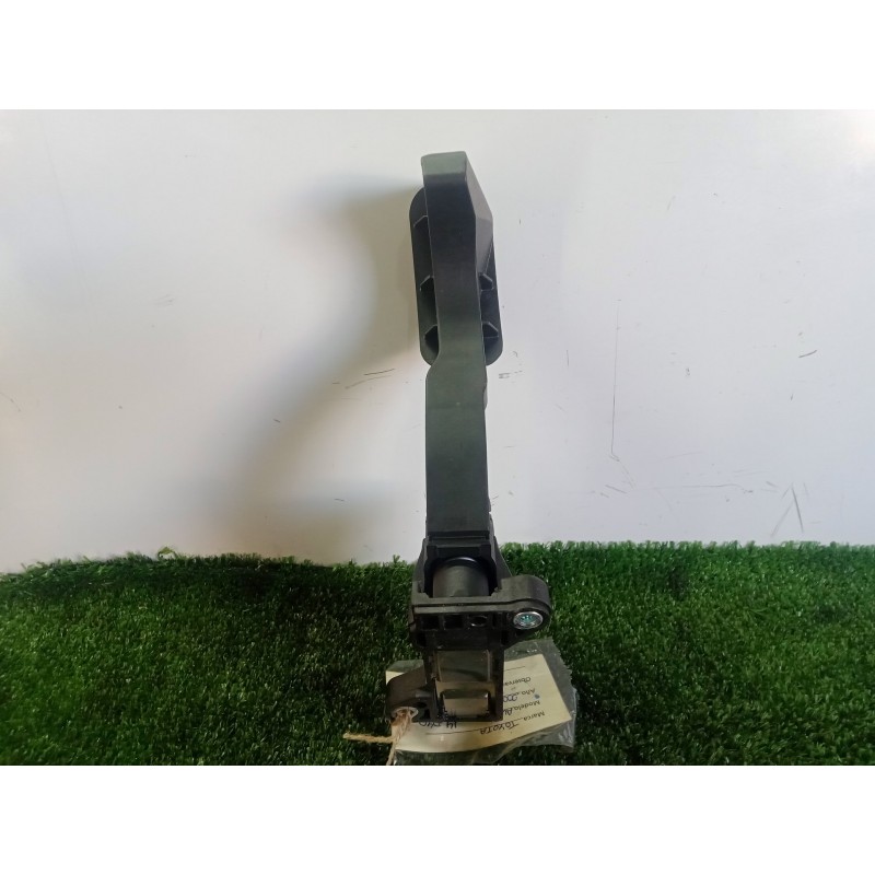 Recambio de pedal acelerador para toyota auris 1.4 turbodiesel cat referencia OEM IAM   