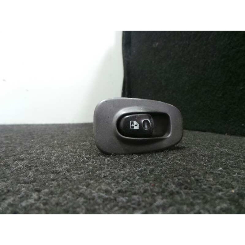 Recambio de mando elevalunas trasero derecho para hyundai accent (lc) 1.3 cat referencia OEM IAM   5 PINES