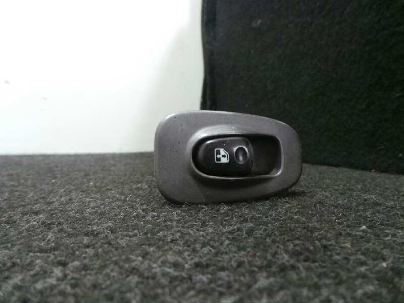 Recambio de mando elevalunas trasero derecho para hyundai accent (lc) 1.3 cat referencia OEM IAM   5 PINES