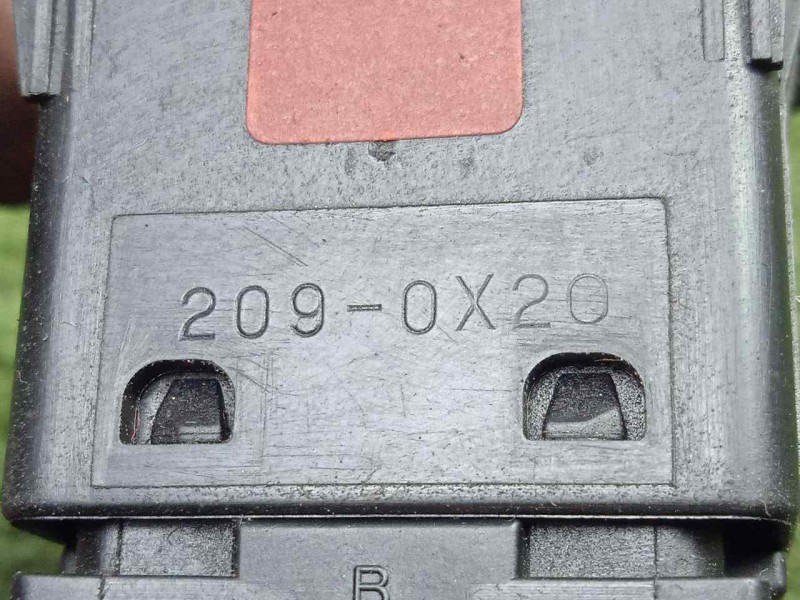 Recambio de mando airbag para toyota auris 1.4 turbodiesel cat referencia OEM IAM 2090X20 2.PINES 