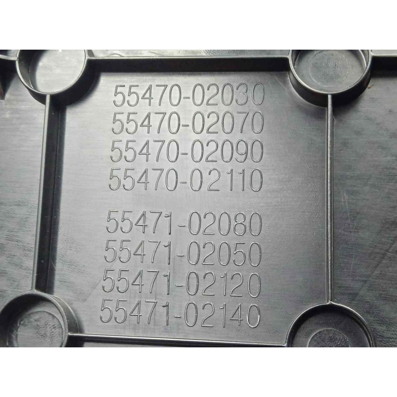 Recambio de moldura para toyota auris 1.4 turbodiesel cat referencia OEM IAM 5547002070B1 DERECHA 