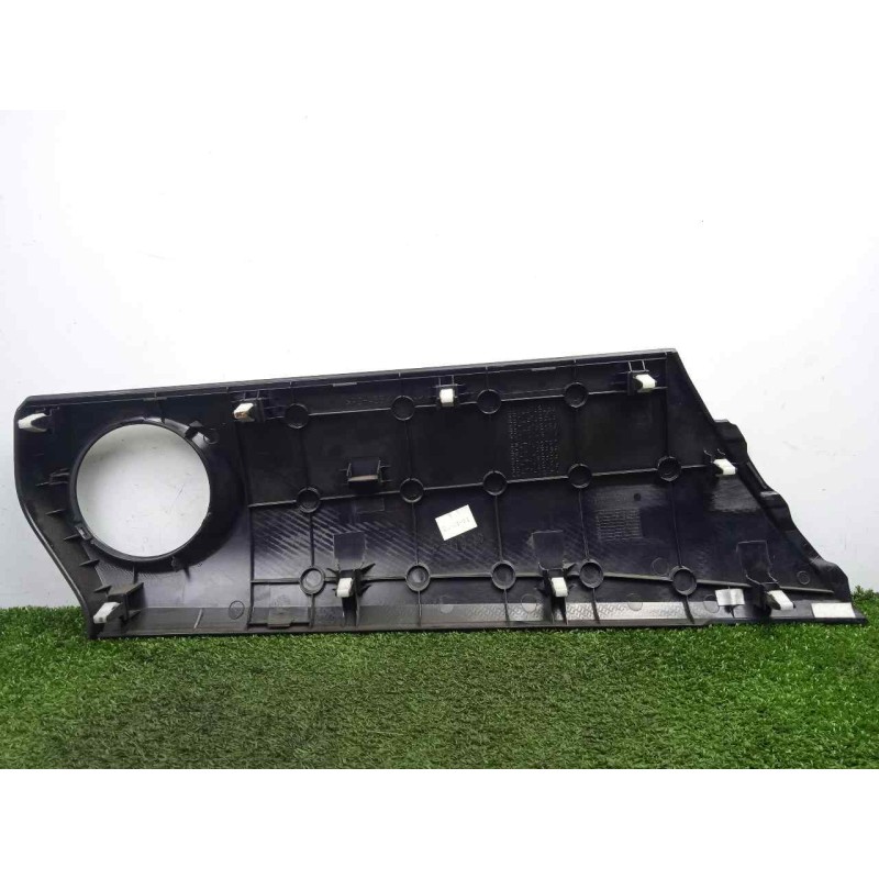 Recambio de moldura para toyota auris 1.4 turbodiesel cat referencia OEM IAM 5547002070B1 DERECHA 