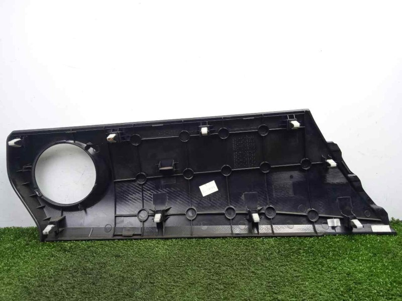 Recambio de moldura para toyota auris 1.4 turbodiesel cat referencia OEM IAM 5547002070B1 DERECHA 