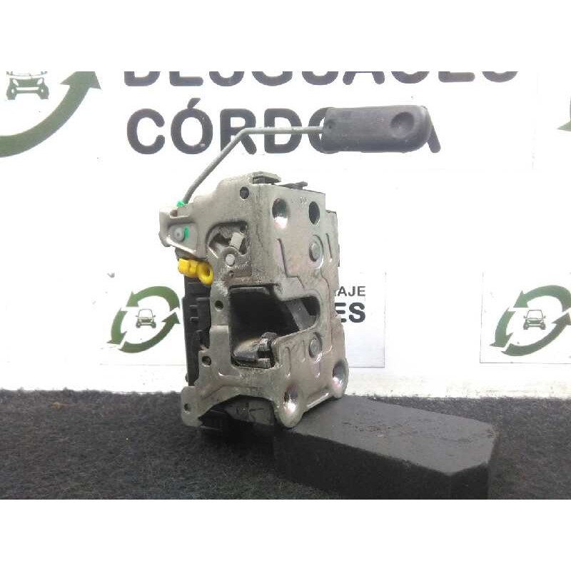 Recambio de cerradura puerta delantera derecha para renault master ii phase 2 caja cerrada 2.5 dci diesel cat referencia OEM IAM