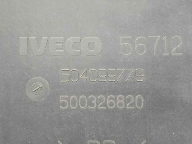 Recambio de aletin trasero izquierdo para iveco daily furgón 2.3 diesel referencia OEM IAM 504099779-500326820  