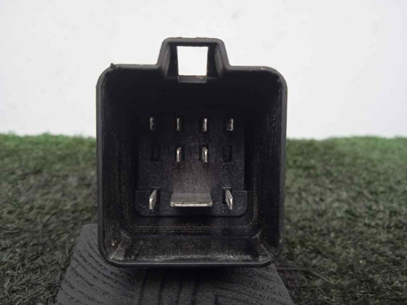 Recambio de caja precalentamiento para iveco daily caja cerrada (2006 =>) 2.3 diesel cat referencia OEM IAM 0281003024  