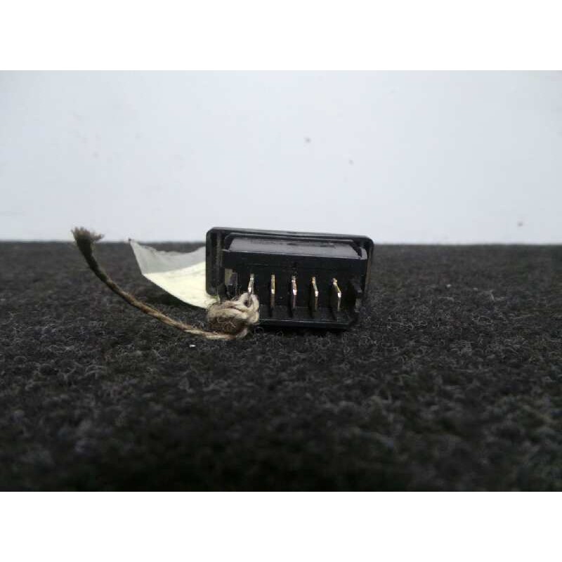 Recambio de mando elevalunas delantero derecho para peugeot 205 berlina 1.1 referencia OEM IAM   5 PINES