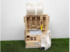 Recambio de caja reles / fusibles para toyota auris 1.4 turbodiesel cat referencia OEM IAM 63580950-8273012X70A  
