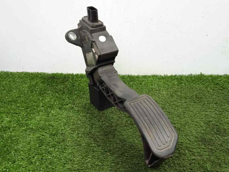 Recambio de potenciometro pedal para toyota auris 1.4 turbodiesel cat referencia OEM IAM 7811002120 6.PINES 