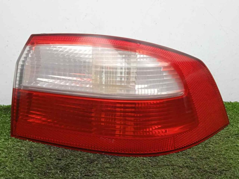 Recambio de piloto trasero derecho para renault laguna ii (bg0) 3.0 v6 referencia OEM IAM 8200002474  