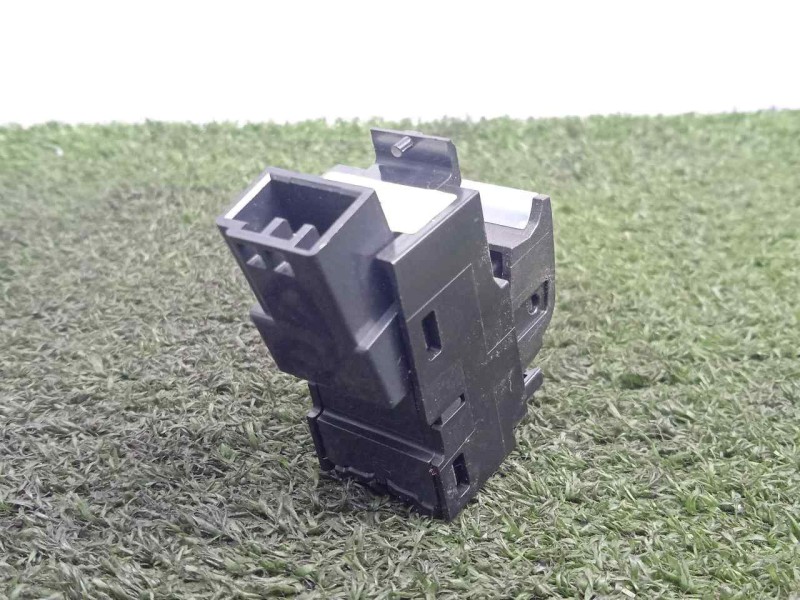 Recambio de mando elevalunas delantero derecho para land rover evoque 2.2 td4 cat referencia OEM IAM BJ3214717AB  