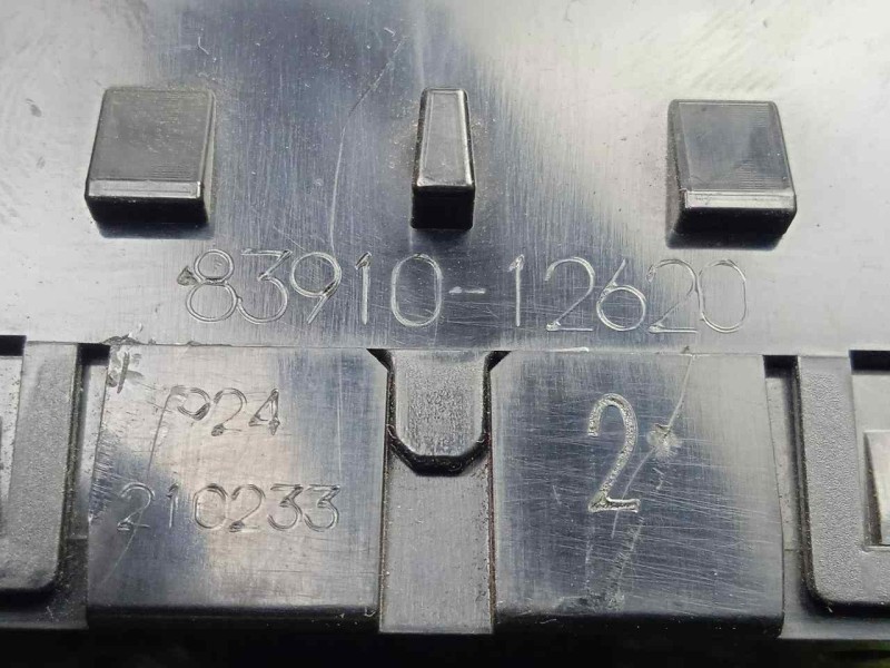 Recambio de reloj hora para toyota auris 1.4 turbodiesel cat referencia OEM IAM 8391012620  