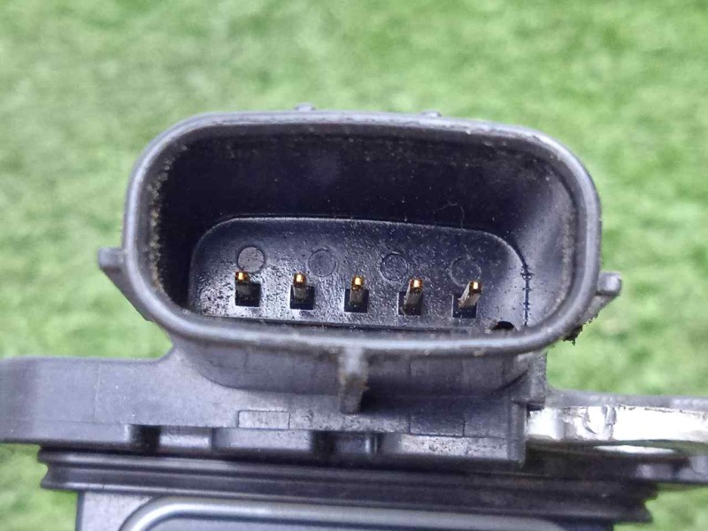 Recambio de caudalimetro para toyota auris 1.4 turbodiesel cat referencia OEM IAM 2220426010-AFH70M77 5.PINES 