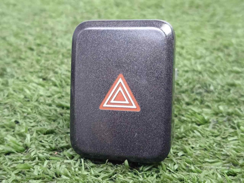 Recambio de warning para toyota auris 1.4 turbodiesel cat referencia OEM IAM 8433202180 5.PINES 