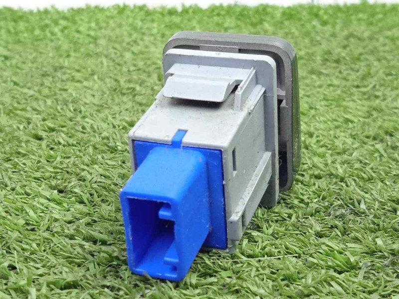 Recambio de warning para toyota auris 1.4 turbodiesel cat referencia OEM IAM 8433202180 5.PINES 