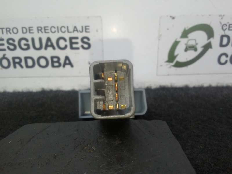 Recambio de boton luneta termica para ssangyong rodius 2.7 turbodiesel cat referencia OEM IAM  6.PINES 