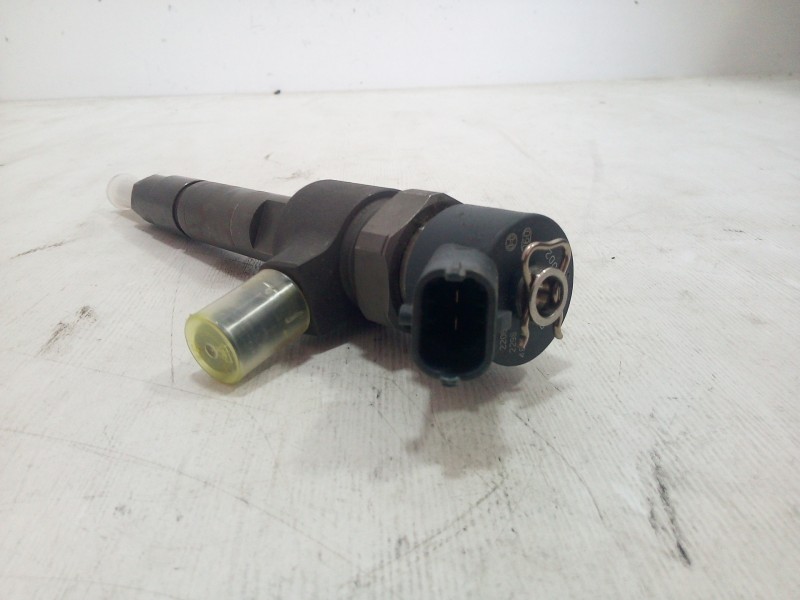Recambio de inyector para fiat brava (182) 1.9 jtd cat referencia OEM IAM 0445110002 BOSCH SIN USO