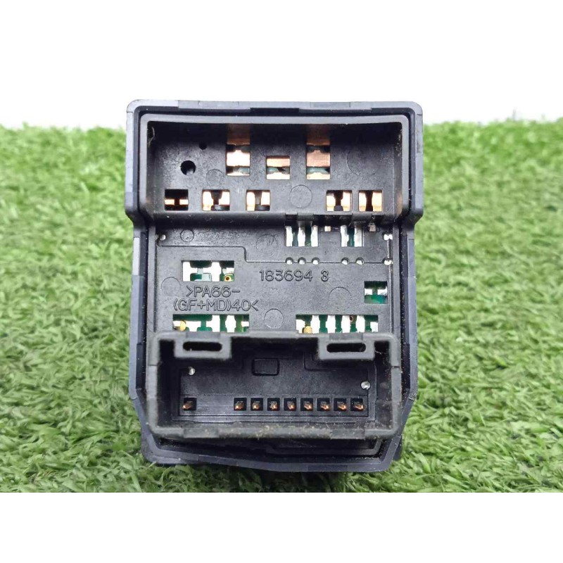 Recambio de mando retrovisor para toyota auris 1.4 turbodiesel cat referencia OEM IAM 8487002090C0  