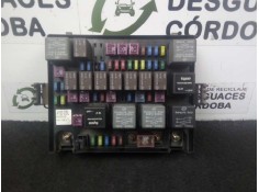 Recambio de caja reles / fusibles para ssangyong rodius 2.7 turbodiesel cat referencia OEM IAM A100DSL-05C04D  