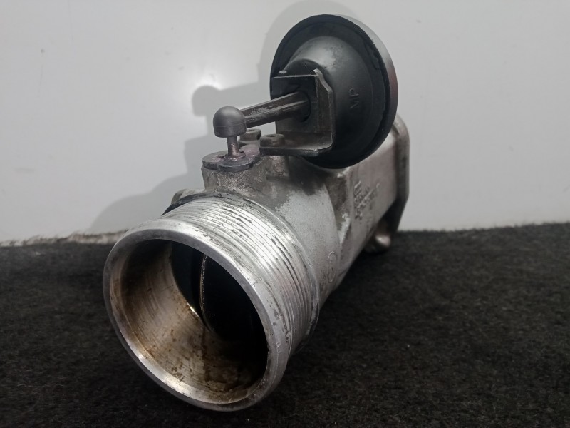 Recambio de caja mariposa para audi allroad quattro (4b5) 2.5 v6 24v tdi referencia OEM IAM 4B0145950C  