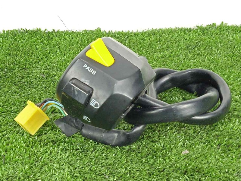 Recambio de mando luces para hyosung st 700i referencia OEM IAM 37400H99D00 MANDOS.IZQUIERDOS 