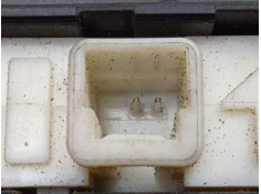 Recambio de maneta exterior porton para toyota auris 1.4 turbodiesel cat referencia OEM IAM 15C879 2.PINES  2