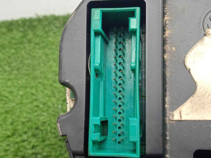 Recambio de cuadro instrumentos para volkswagen polo (9n1) 1.2 12v referencia OEM IAM 6Q0920800-6Q0920800X-110280124001  