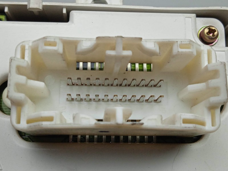 Recambio de cuadro instrumentos para mitsubishi outlander (cu0w) 2.0 cat referencia OEM IAM MN151132 2.CONECTORES 