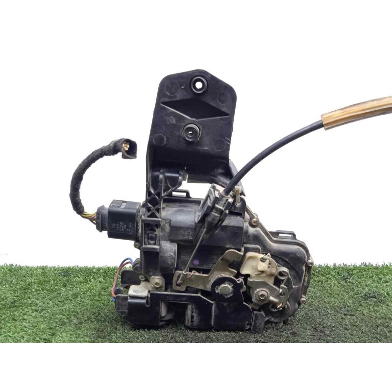 Recambio de cerradura puerta delantera derecha para seat toledo (1m2) 1.9 tdi referencia OEM IAM SINREFERENCIA CONECTOR.NEGRO 8.