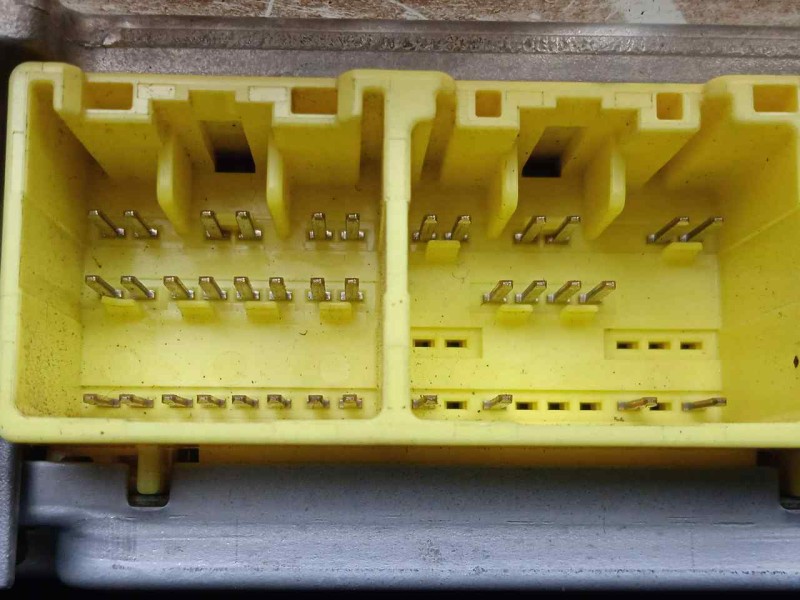 Recambio de centralita airbag para mitsubishi outlander (cu0w) 2.0 cat referencia OEM IAM MR587868-W2T61972  