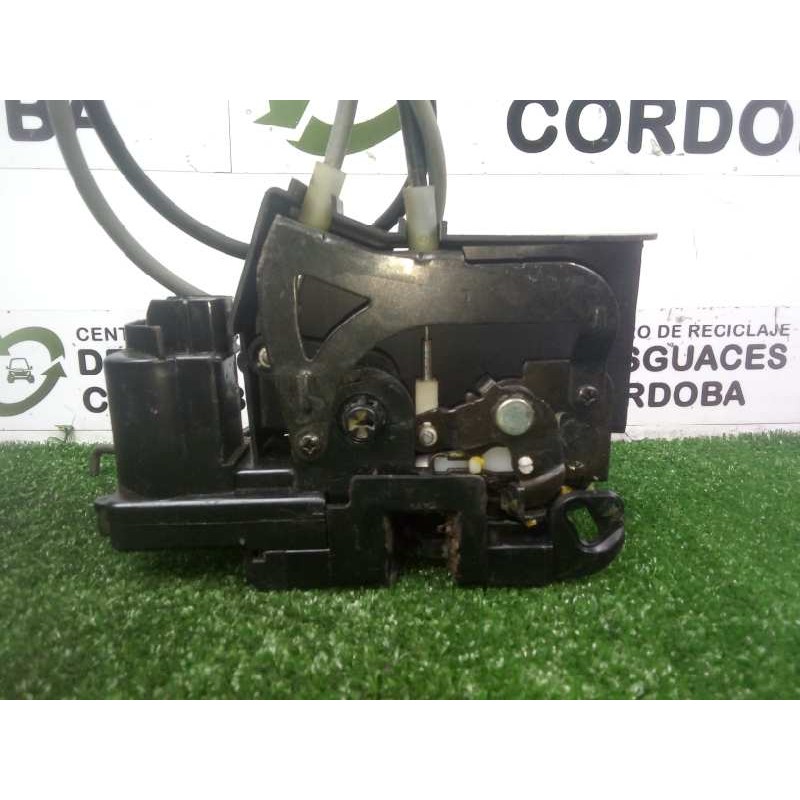 Recambio de cerradura puerta delantera izquierda para ssangyong rodius 2.7 turbodiesel cat referencia OEM IAM  5.PINES 