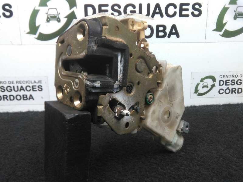 Recambio de cerradura puerta trasera derecha para nissan x-trail (t30) 2.2 16v turbodiesel cat referencia OEM IAM   