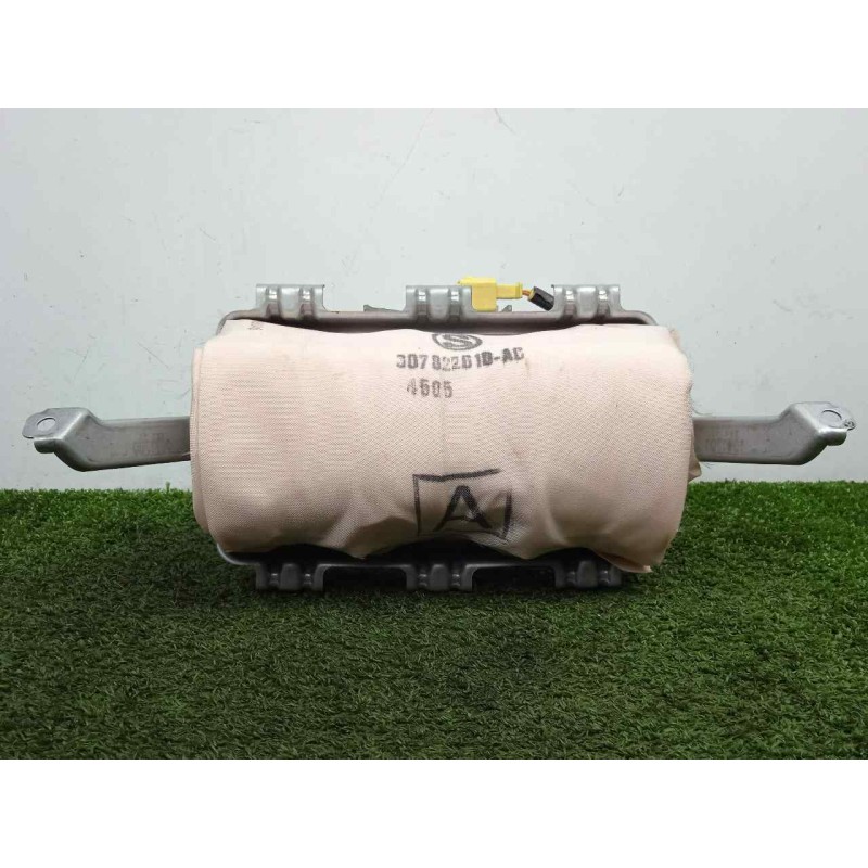 Recambio de airbag delantero derecho para toyota auris 1.4 turbodiesel cat referencia OEM IAM 0589P1000235-7396002130  