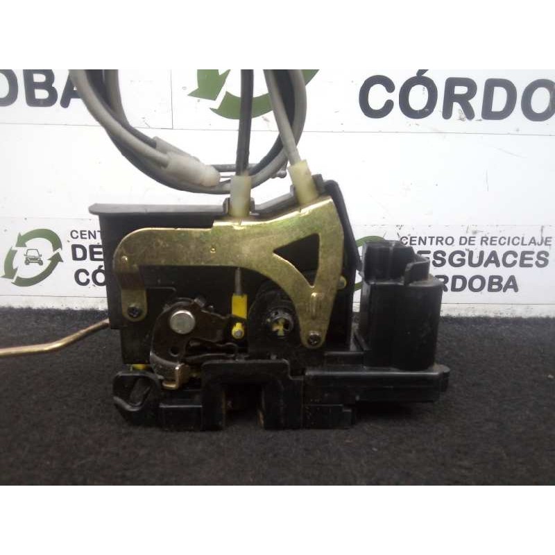 Recambio de cerradura puerta delantera derecha para ssangyong rodius 2.7 turbodiesel cat referencia OEM IAM  5.PINES 