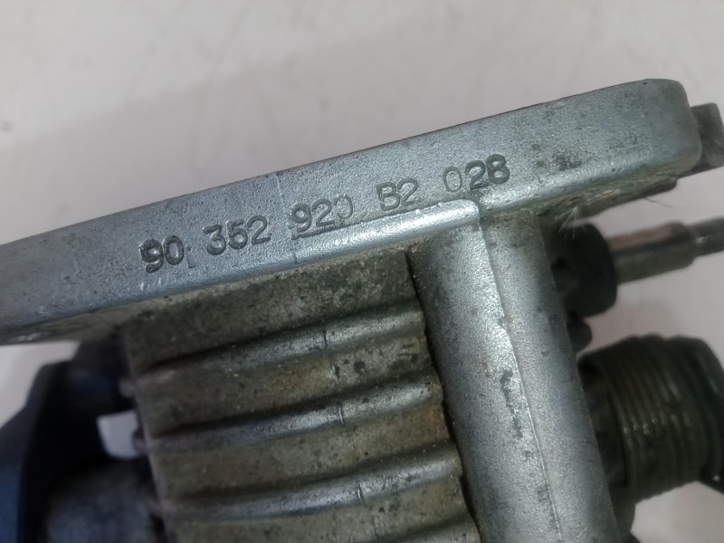 Recambio de caja mariposa para opel kadett e 2.0 referencia OEM IAM 90352920B2028-90352920  